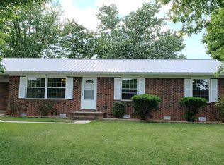 10545 Cookeville Boat Dock Rd, Baxter, TN 38544