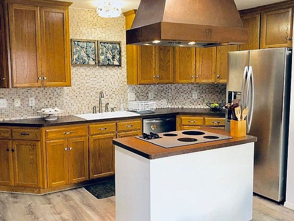4th image of 4133 Green Meadow Dr