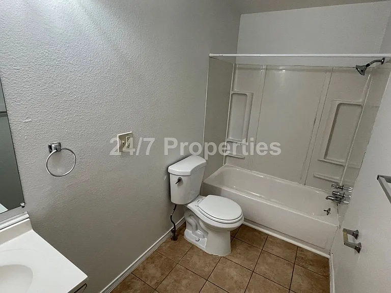 2024-4841MF — Photo 12