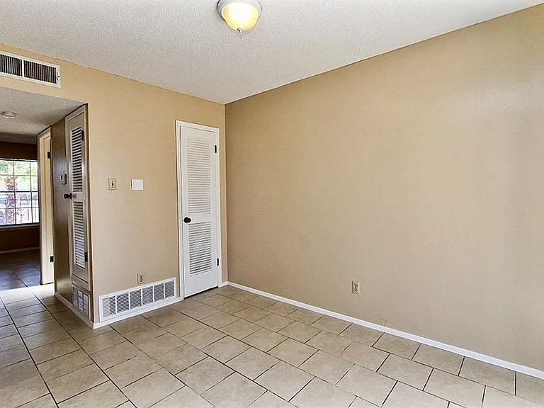 6925 Escondido Dr #A — Photo 14