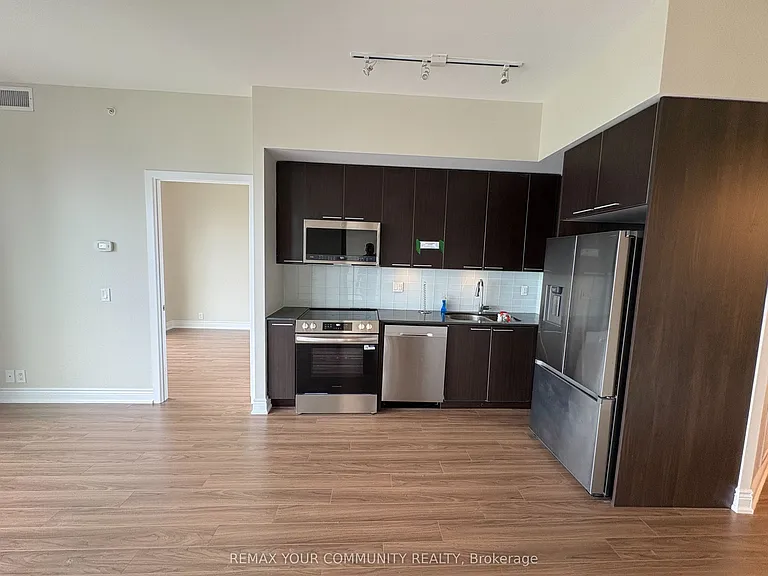 10 Park Lawn Rd #2404 — Photo 24