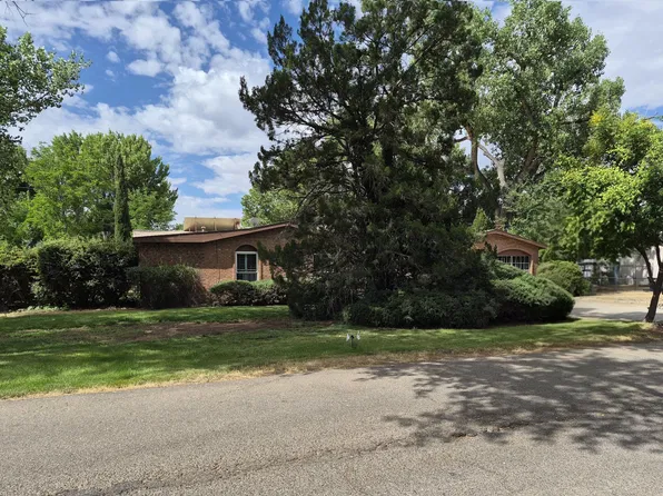 1020 Stuart Rd NW, Albuquerque, NM 87114