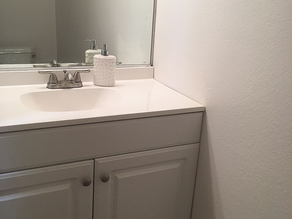 1st image of 311 E Chestnut St APT 1