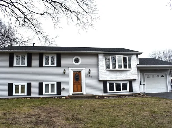 108 Fern Castle Dr, Rochester, NY 14622