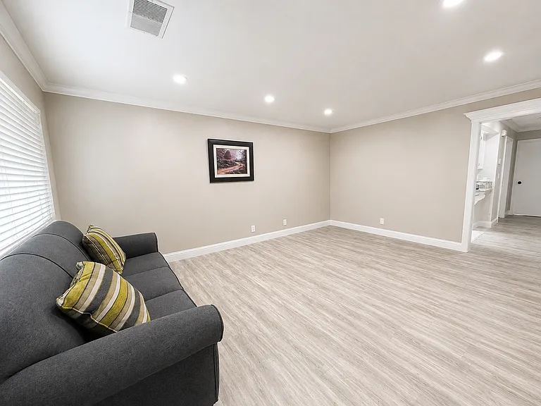 604 Ester Way #B — Photo 4