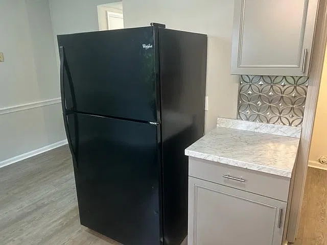2 bed, 1.5 bath, 950 sqft, $975 — Photo 3