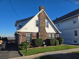 704 3rd St, Lyndhurst, NJ