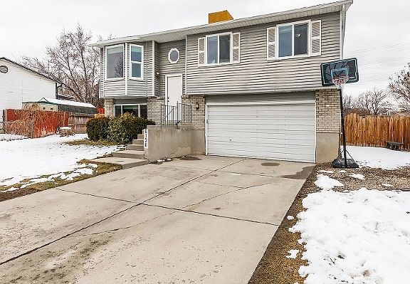 2nd image of 6138 S Middlewood Cir