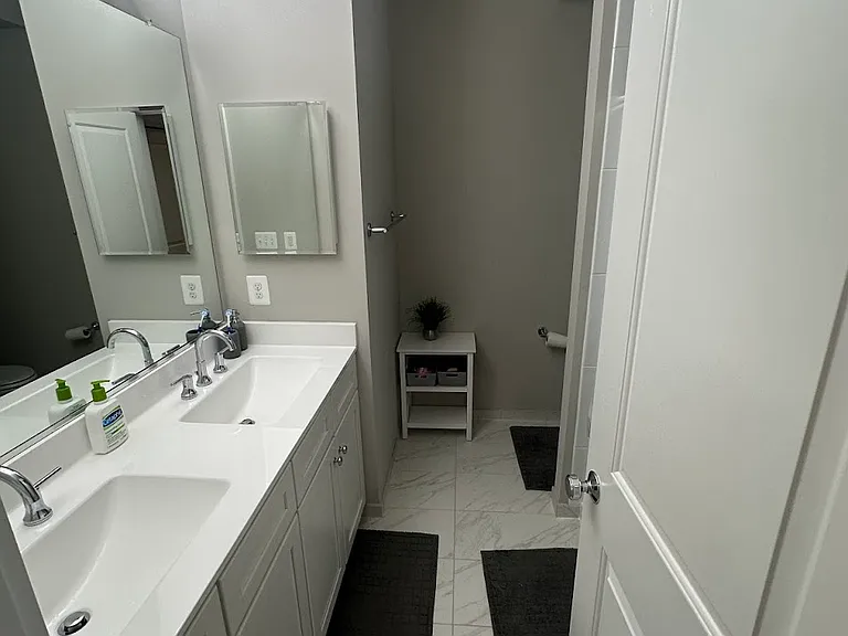 14566 Lake Vista Dr — Photo 56