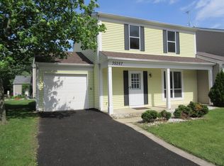 3S267 Blackthorn Ln, Warrenville, IL