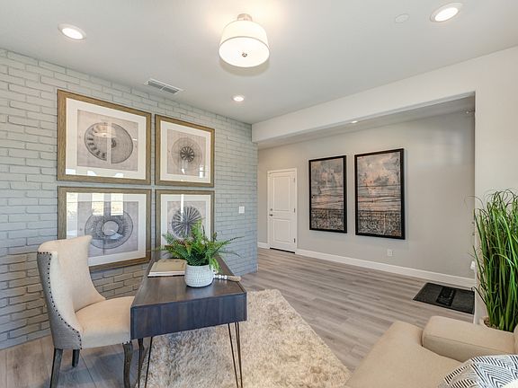 5th image of 3025 Vaughn Way