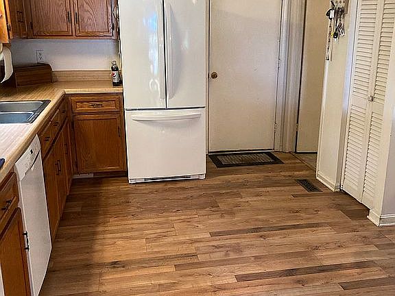 2nd image of 14980 Woodsman Ln