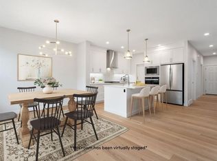 334 N Rivercrest Rd, Cochrane, AB T4C3E9