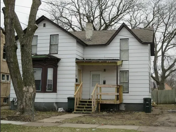 408-410 E 8th St, Waterloo, IA 50703