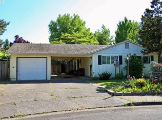 1320 Acorn Park St, Eugene, OR 97402