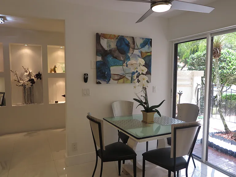 7875 La Mirada Dr — Photo 14