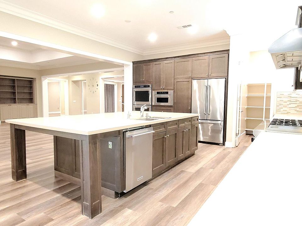 1st image of 1033 Elderberry Dr