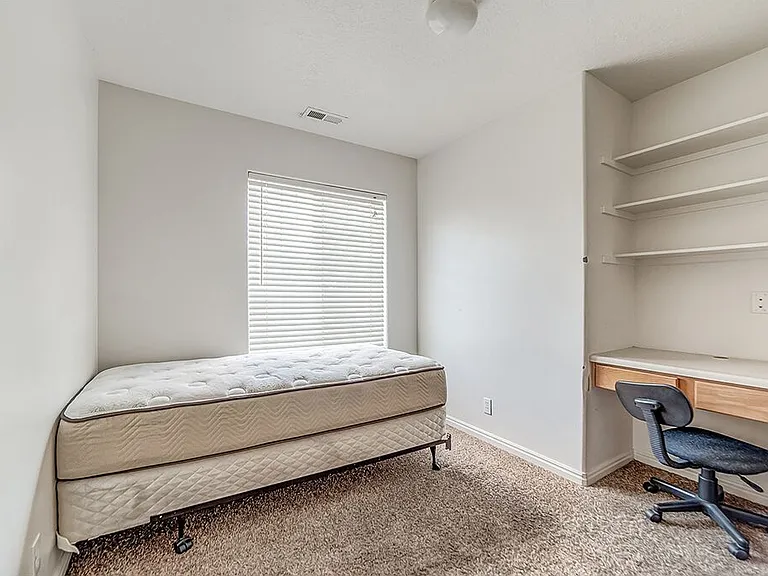 539 N University Ave #202 — Photo 8