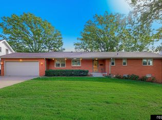 3715 S 49th St, Omaha, NE 68106