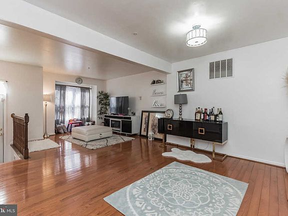 3rd image of 946 Dunloring Ct