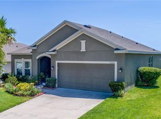 2760 Limerick Cir, Grand Island, FL 32735
