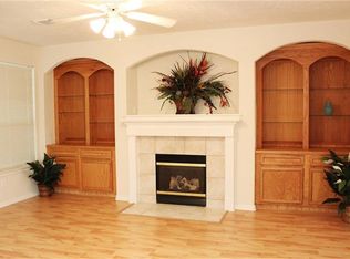 110 W Burberry Cir, Conroe, TX 77384
