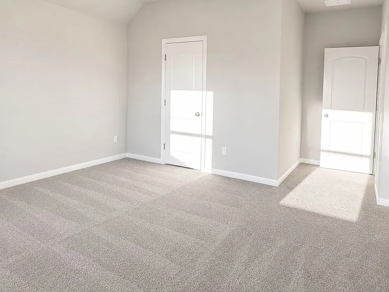 2441 Danbury Ln — Photo 10