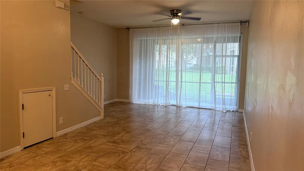 3 bed, 2.5 bath, 1504 sqft, $1,900 — Photo 4