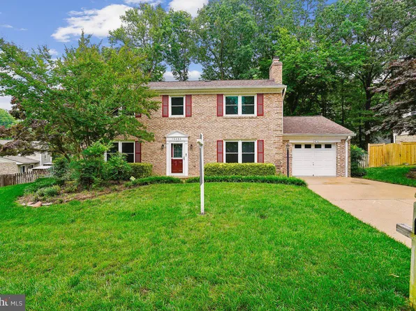 16203 Dartmoor Dr, Dumfries, VA 22025