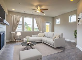 402 Hills Run Way, Woodstock, GA 30189