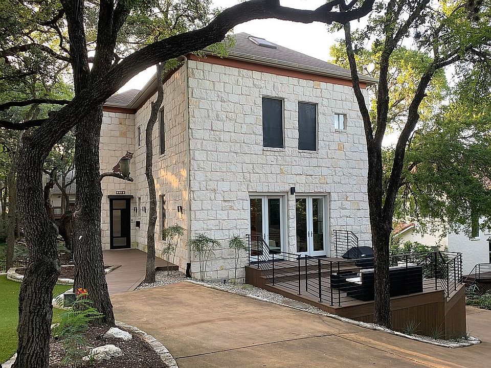 Front Upper Level Home View