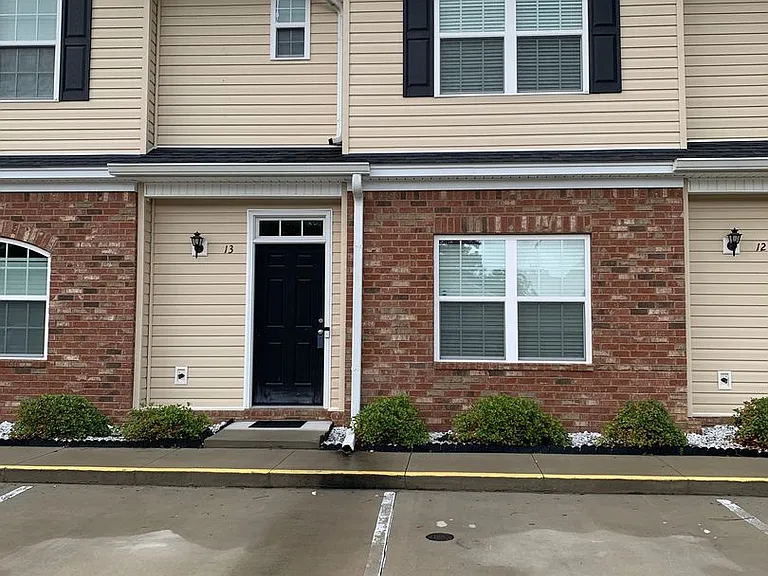 400 Tibet Ave #13 — Photo 1
