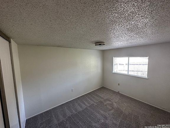 4th image of 12203 VALLEY FORGE CIR