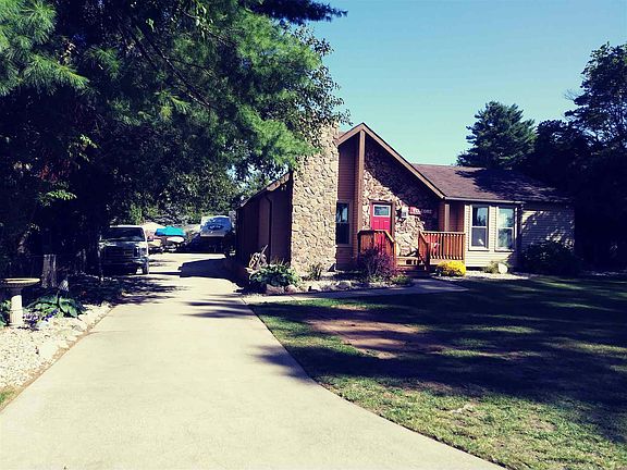 2nd image of 55934 River Shore Ln