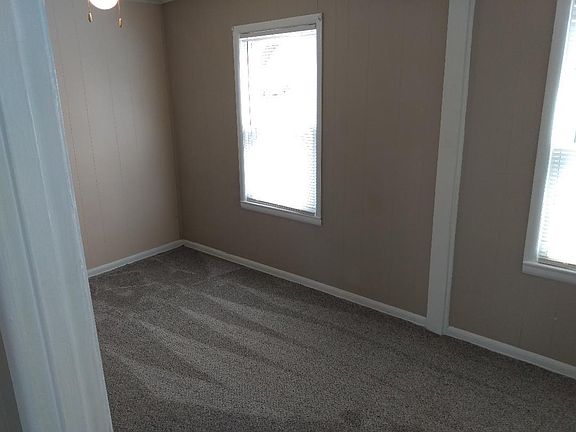 5th image of 111 6th North St #2