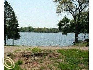 4059 Lotus Dr photo 1