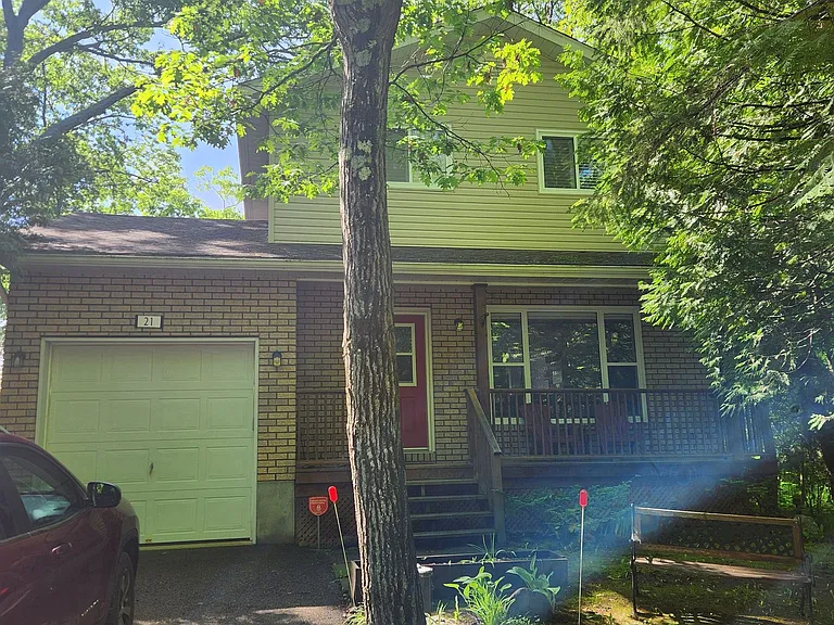 21 Ivy Ln — Photo 1