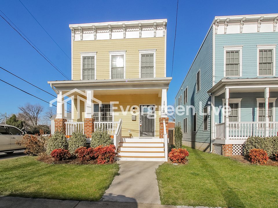 1st image of 1719 Everett St