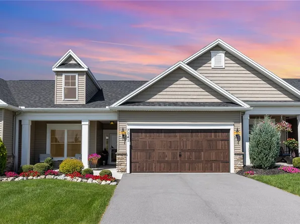 7041 Harvest Vw, Canandaigua, NY 14424