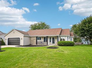 4035 S Avon DRIVE, New Berlin, WI 53151