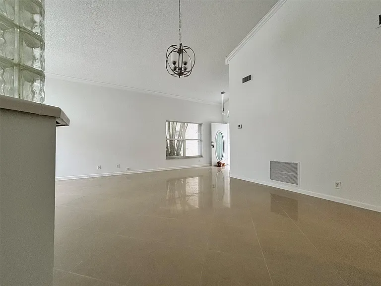 2990 NW 68th Ave — Photo 17