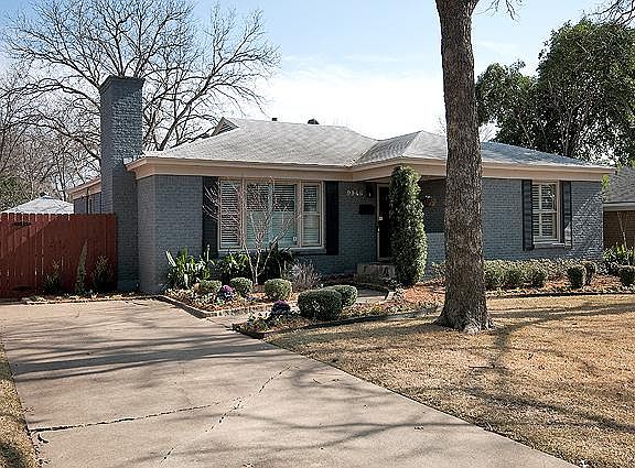 2nd image of 9946 Mixon Dr