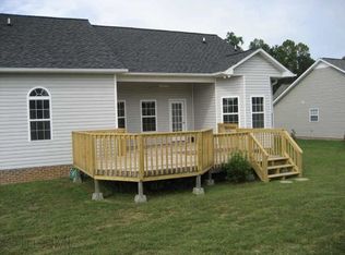 2836 Bridgeport Dr, Winston Salem, NC 27103