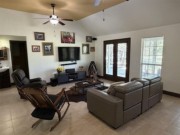 4th image of 640 County Road 119