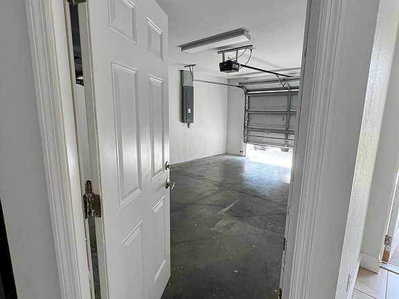4th image of 15 NE 16th Pl