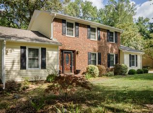 3903 Oakcliffe Rd, Greensboro, NC 27406