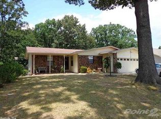 4 Baywood Ct, Little Rock, AR 72211