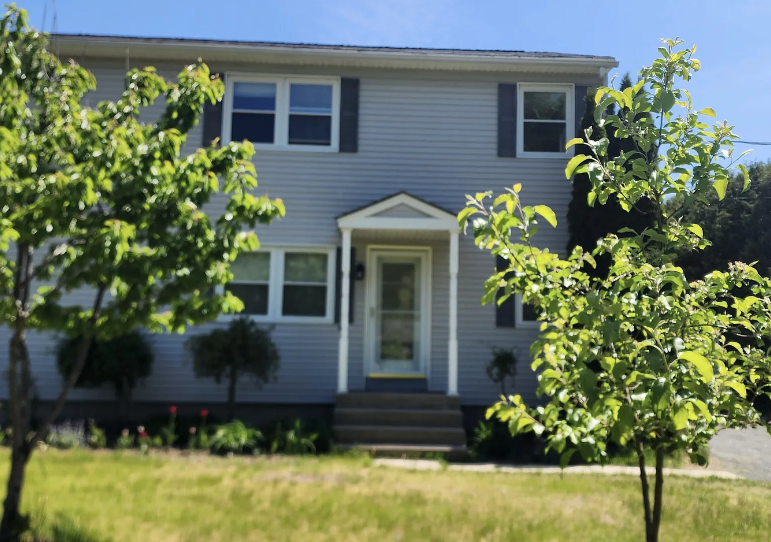 3 bed, 1.5 bath, 1512 sqft, $2,650 — Photo 1