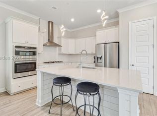 64 Hawthorn Ln, Hardeeville, SC 29927