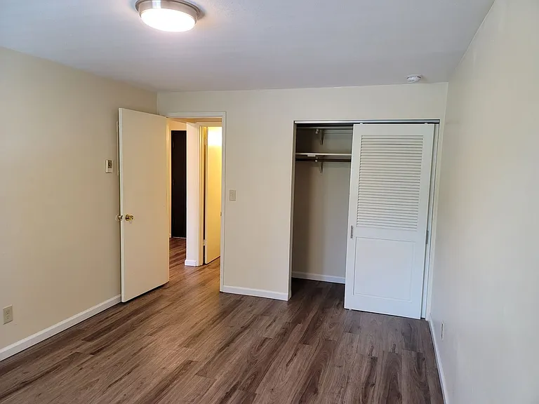 445 SW 156th St — Photo 28